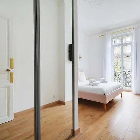 Pick A Flat's In Republique - Avenue De La Republique Apartment Paris