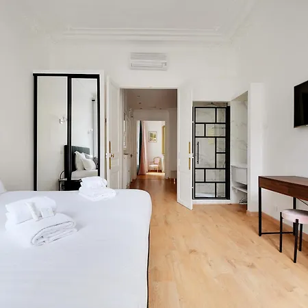 Pick A Flat's In Republique - Avenue De La Republique Apartment Paris